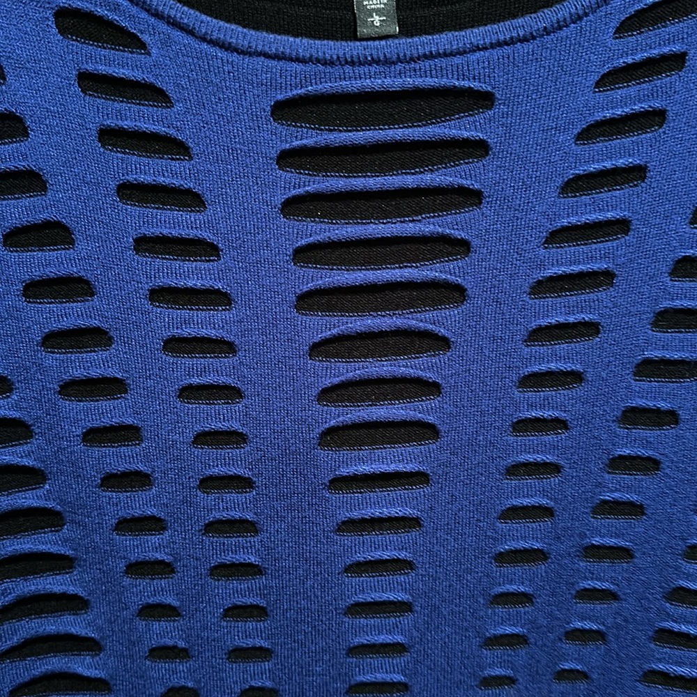 Express Sweater ππ€π - Picture 3 of 5